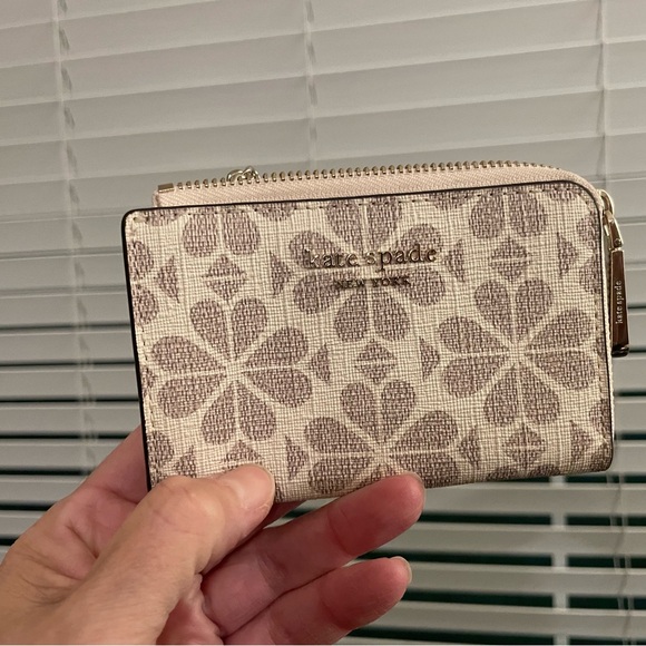 Kate Spade key holder zip coin purse! - Picture 2 of 9